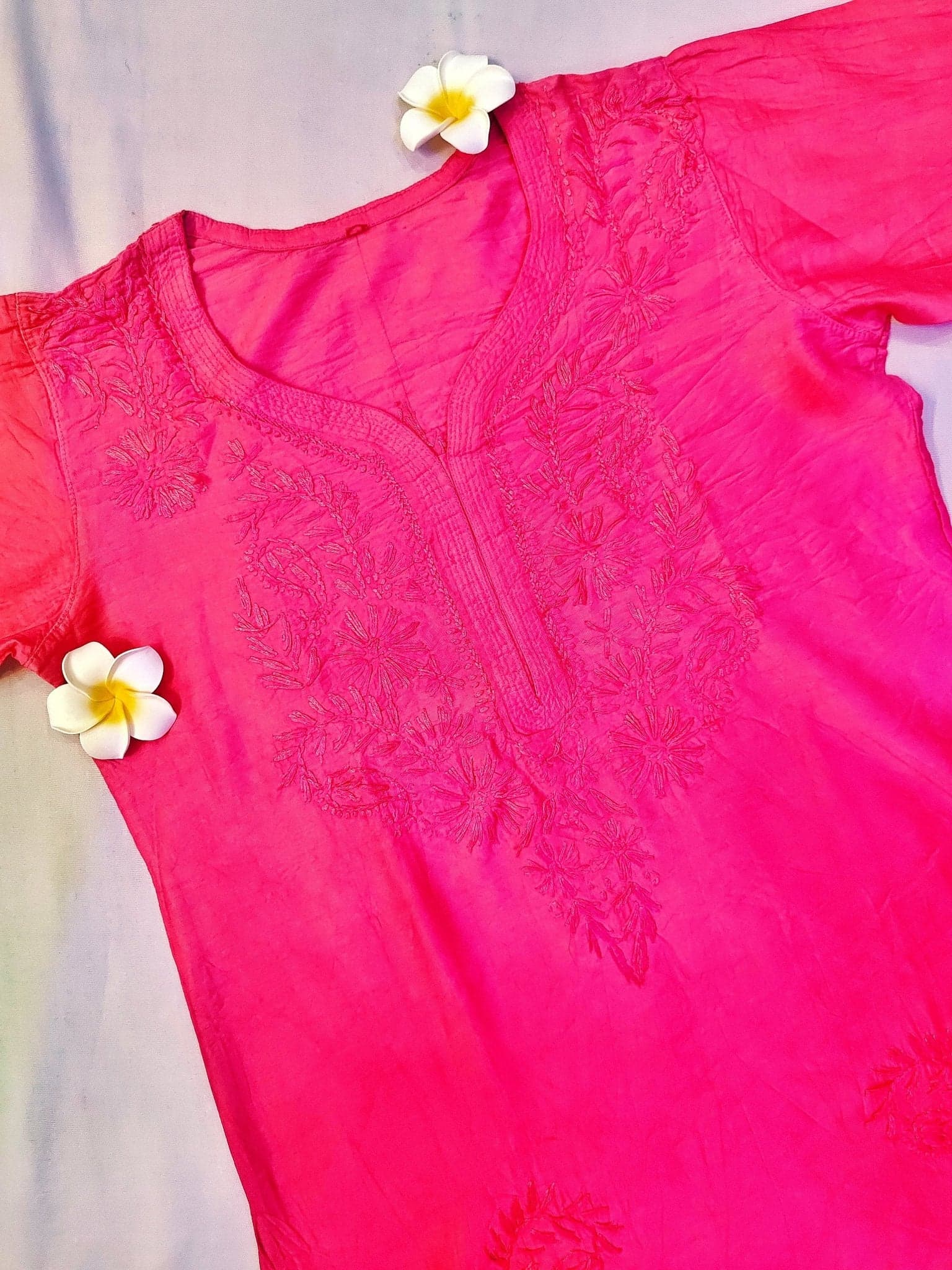 Mul Chanderi Handcrafted Chikankari Ombre Short Kurta - Rose Pink